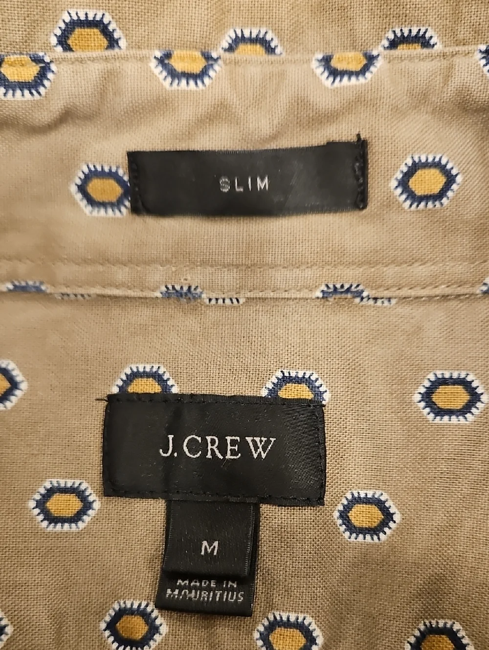 ​J. CREW Slim Fit Button Down Shirt Tan Geometric Medallion Print Size Medium
